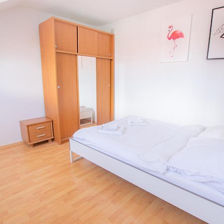 Апартаменты Podwale Str Large Flat In The Heart Of Old Town Варшава Экстерьер фото